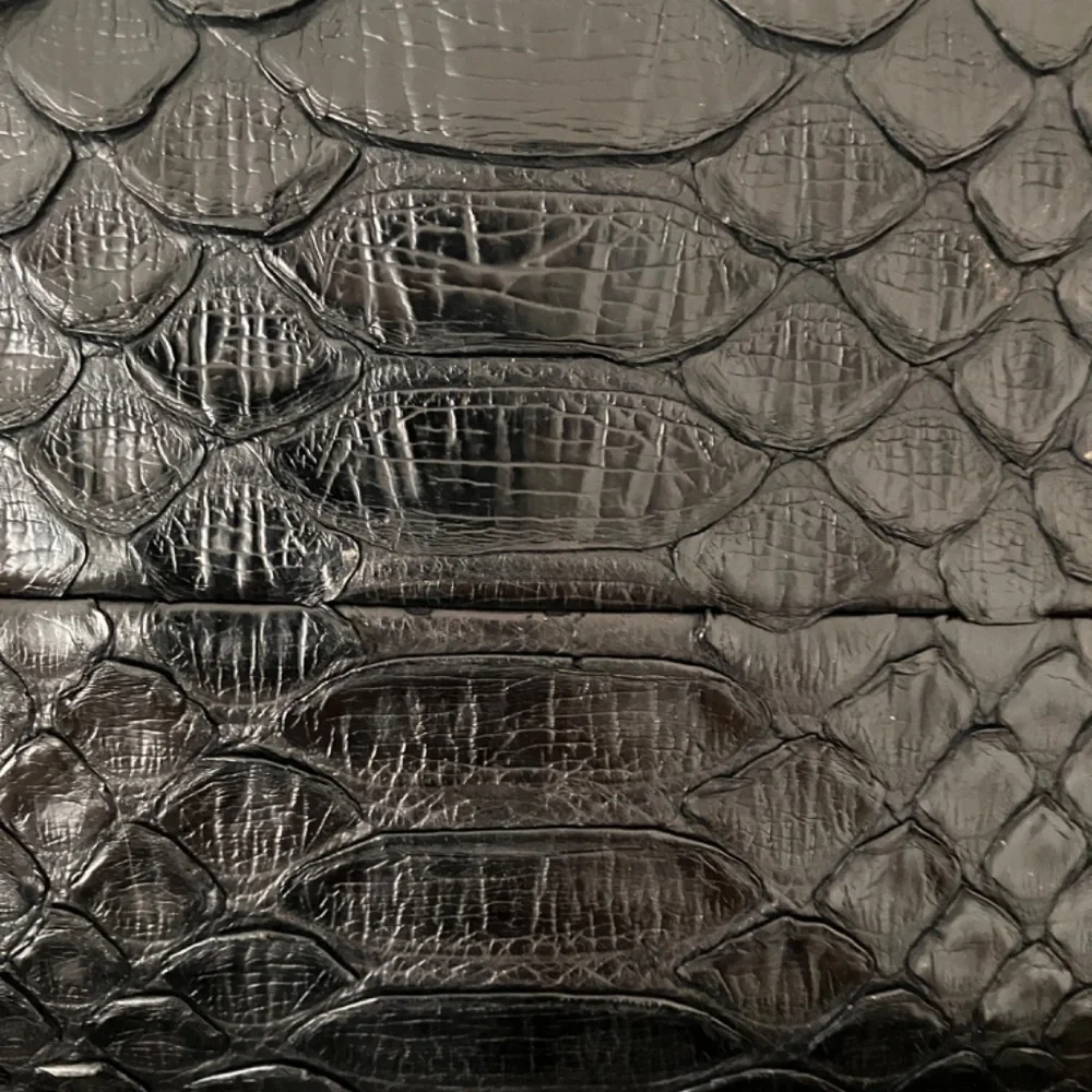 Vintage Gucci burgundy Python Bullet bag - Picture 8 of 11